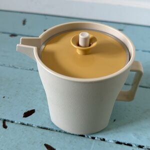Vintage Tupperware Creamer Pitcher w/Lid 8 oz Almond Harvest Gold Model …
